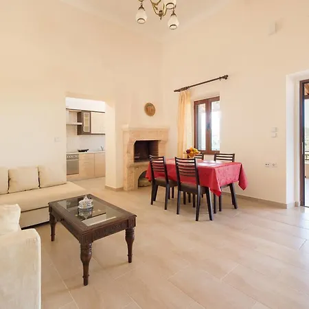 Traditional House Apartment *