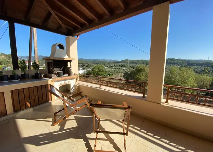 Traditional House * Theológos