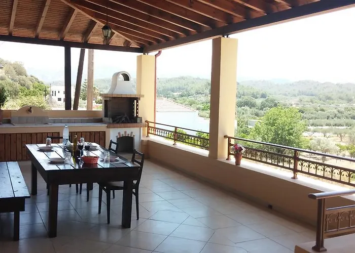 Traditional House * Theológos