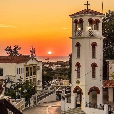 Traditional House Theológos